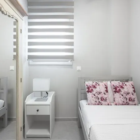 Malena House By Luxlikehome