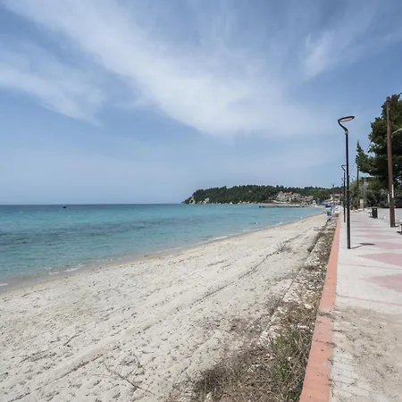 Malena House By Luxlikehome