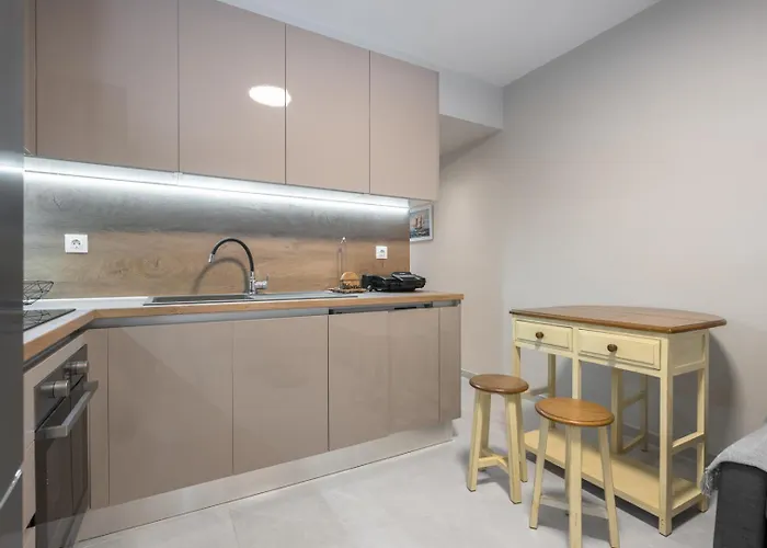 Malena House By Luxlikehome Siviri