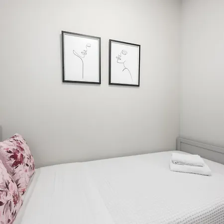 Malena House By Luxlikehome