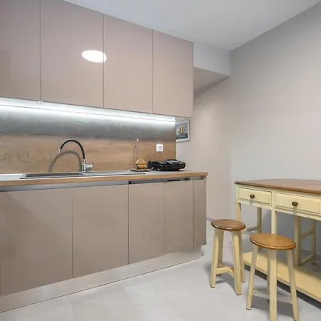 Malena House By Luxlikehome Siviri